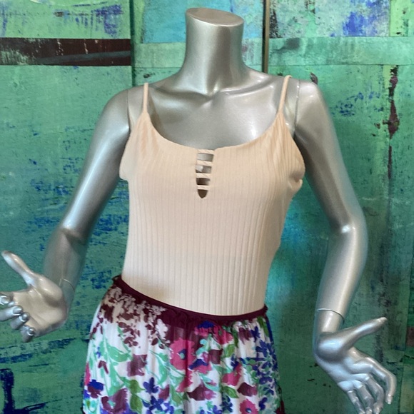 Socialite Peach Cut-out Bodysuit - Picture 3 of 7